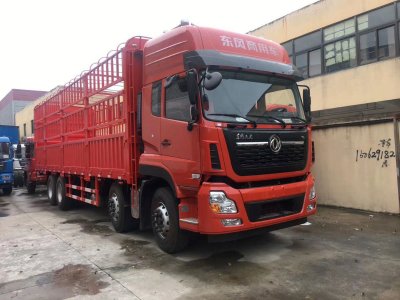 东风天龙9.6米高栏货车报价 九米六货车价